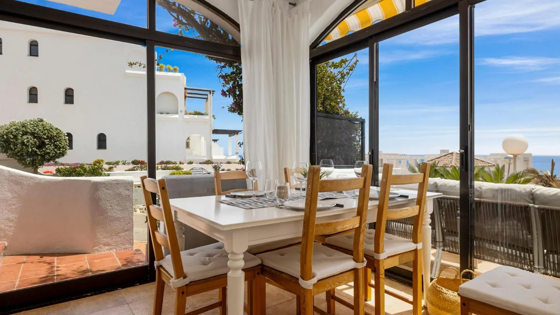 Seaview Apartment Near Golf With Pool By Costarentals - Ref 69 Sitio de Calahonda