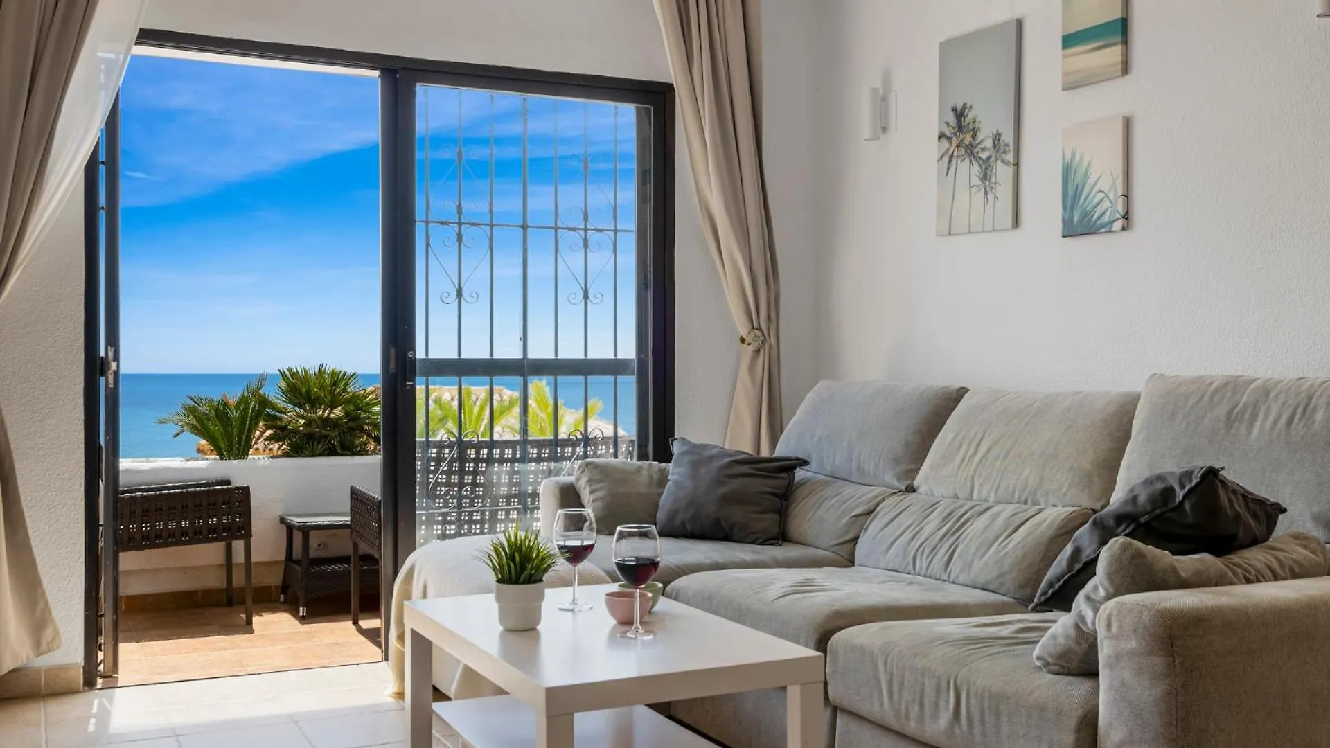 Seaview Apartment Near Golf With Pool By Costarentals - Ref 69 Sitio de Calahonda 0*,  Spain