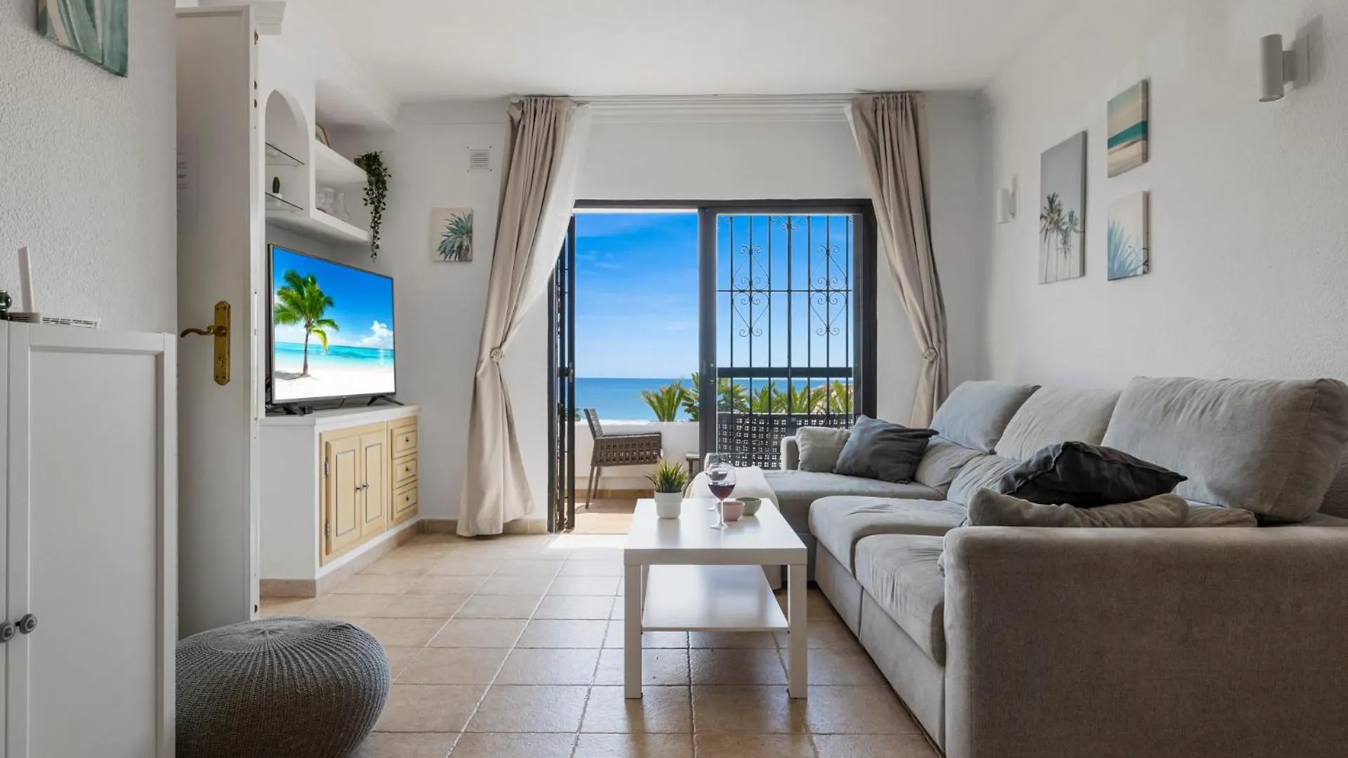Seaview Apartment Near Golf With Pool By Costarentals - Ref 69 Sitio de Calahonda