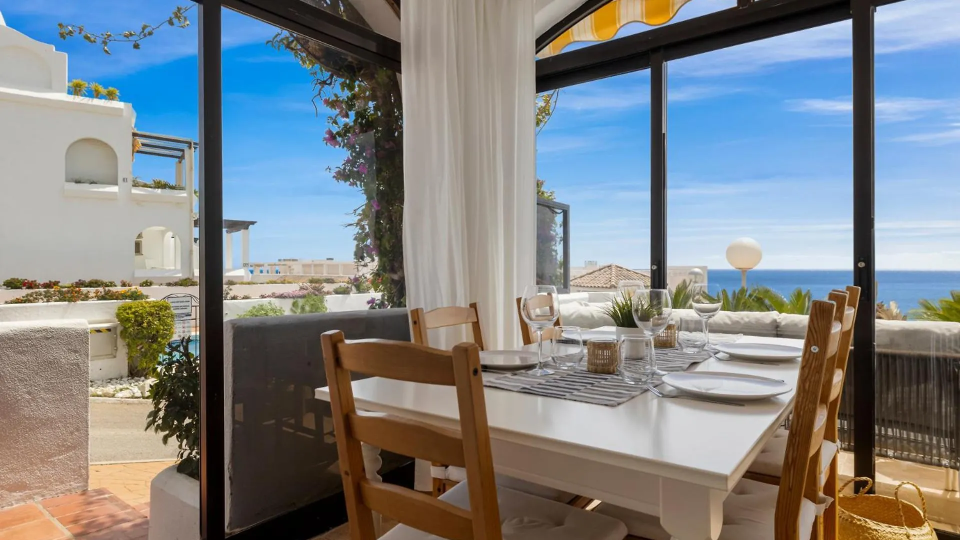 Seaview Apartment Near Golf With Pool By Costarentals - Ref 69 Sitio de Calahonda 0*,