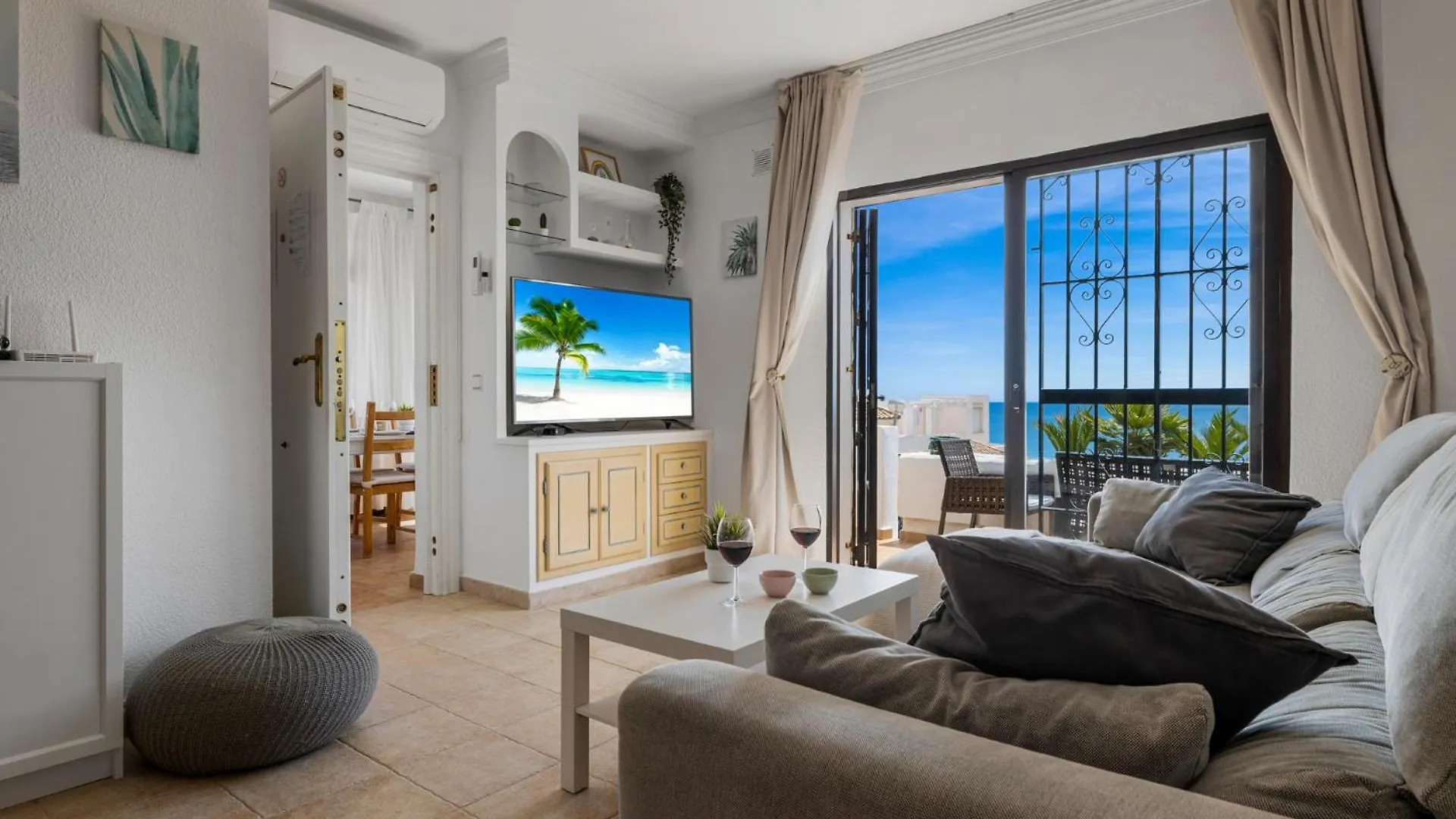Seaview Apartment Near Golf With Pool By Costarentals - Ref 69 Sitio de Calahonda